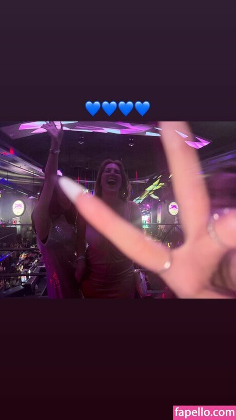 Kati3Kat modèle xxx collection