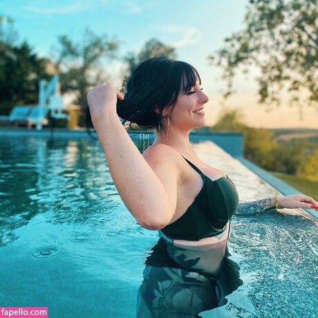 Juliakins star du porno en haute qualité photos