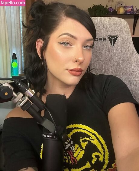 Juliakins belle star du porno des photos