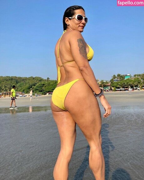 Sheetal Sahni jolie étoile collection