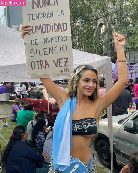 Antonela Pane modèle parfait photos