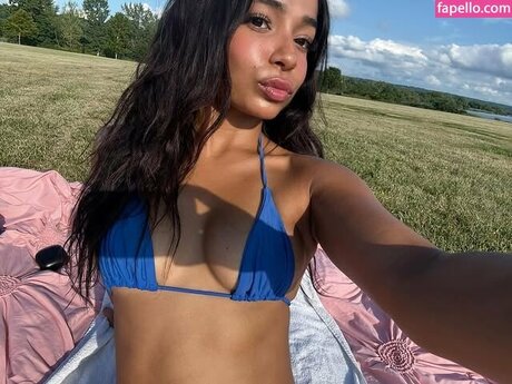 Fairine Bhuiyan star du porno images