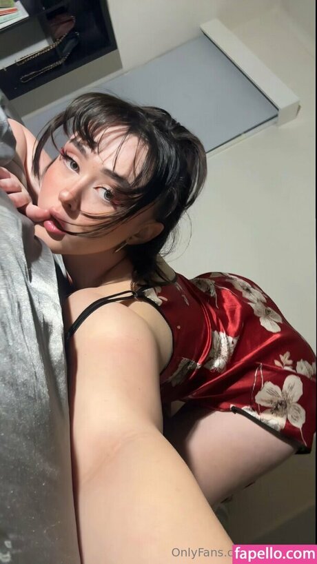 Cleosugar modèle nu des photos