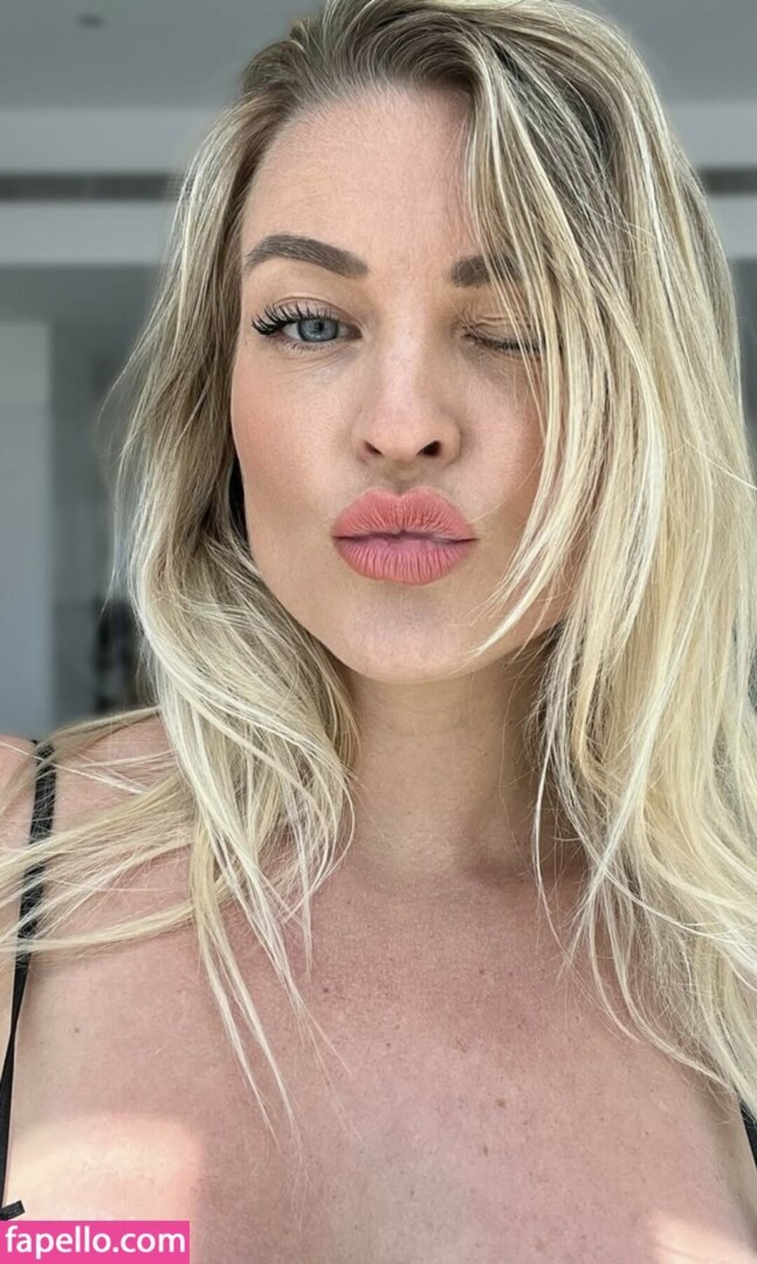 Margot Dulac star du porno en haute qualité galerie