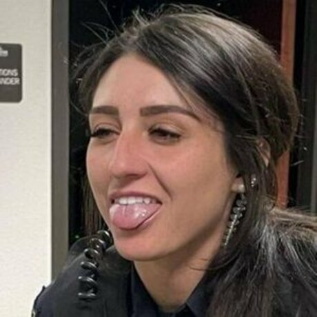 Taylor Bertsch nus étoiles photos