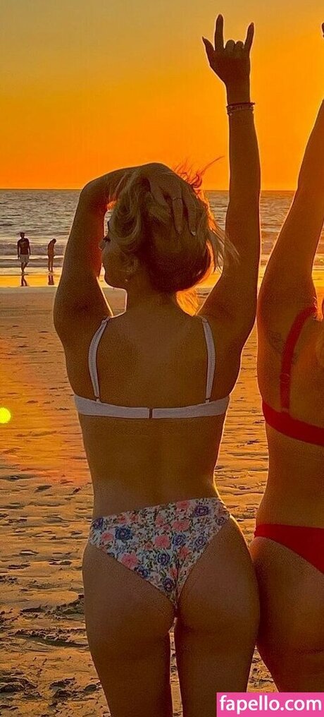 Caroline Ambrose star du porno sexy img