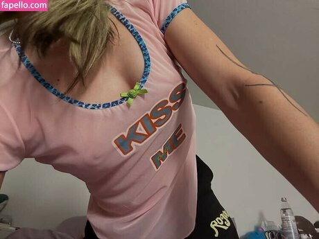 Emma Rogue modèle sympa img