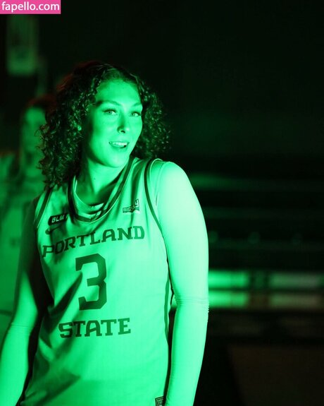 Brooklyn Strandy actrice nue archive