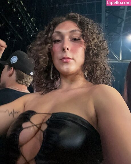 Brooklyn Strandy nus étoiles archive