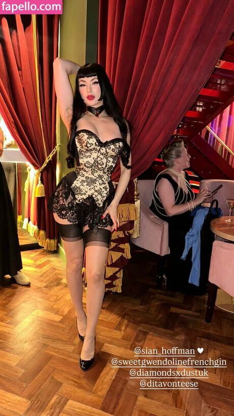 SweetSeverine star du porno hd des photos