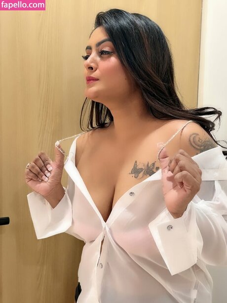 Twinkle Kapoor modèle sexy galerie