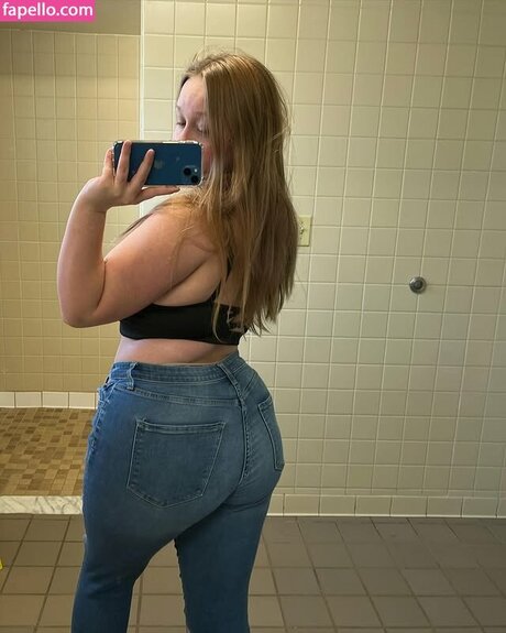 tabbbi77 modèle pornographique collection