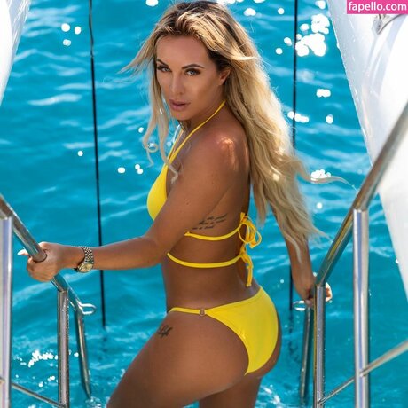 Carina Dahl belle star du porno galerie