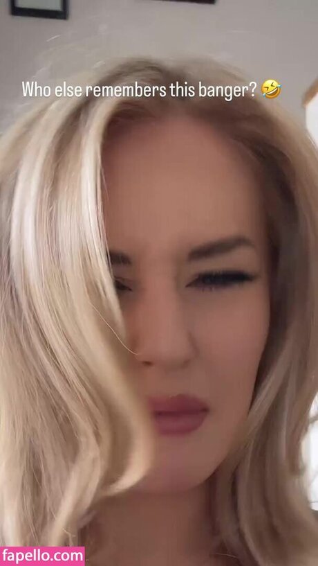 April Mae Xox star du porno gratuit photos