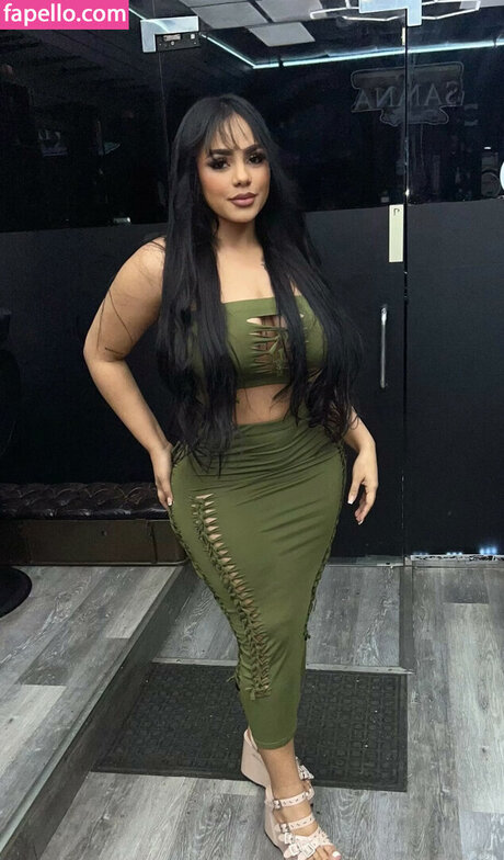 Luna Cruz star du porno en haute qualité photo