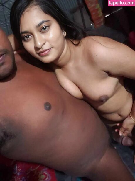 Reya Ghosh modèle de haute qualité images