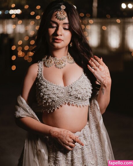 Avneet Kaur actrice exclusive collection