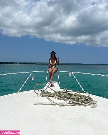 Ashley Cunningham étoile exclusive images