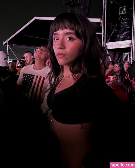 Om4ly modèle parfait photo