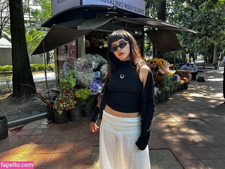 Om4ly modèle hd photos