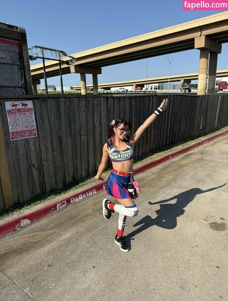 Angelina Fishtank modèle sexy img