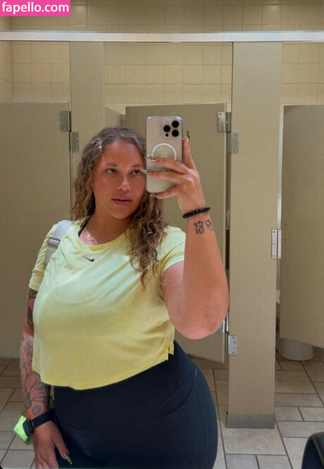 nonne onlyfans assez érotique photos