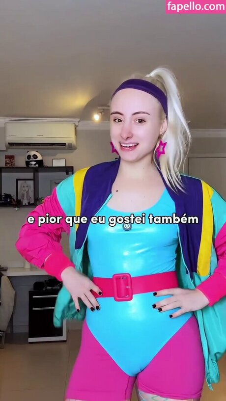 Renata Schneider haut modèle archive