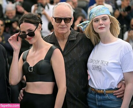 Renate Reinsve actrice adulte images