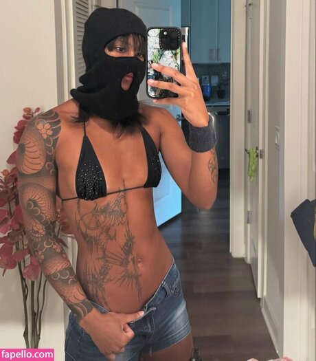 Femdom Mistress jolie actrice images