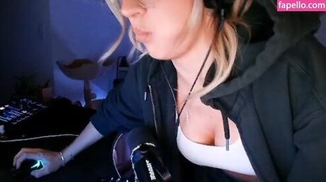 ébène cum onlyfans haut galeries