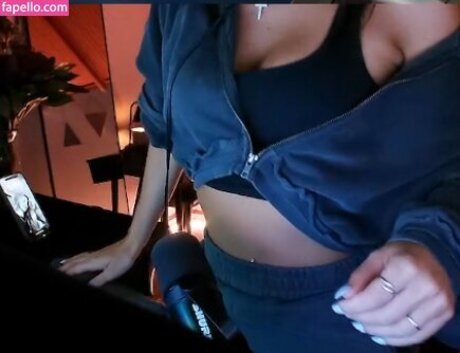 Honeyxxo star du porno en haute qualité galerie