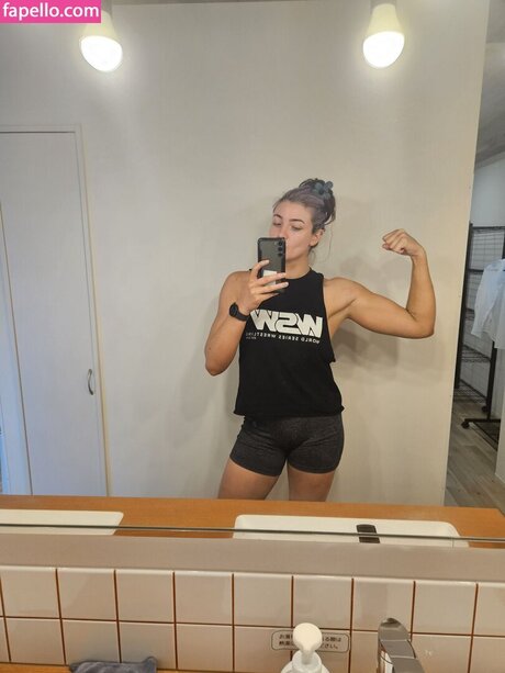 Lena Kross sexe star du porno galeries