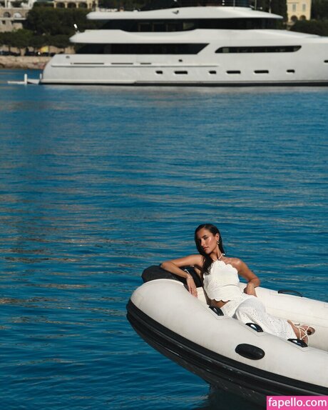 Alexandra Saint Mleux haut de star du porno photos