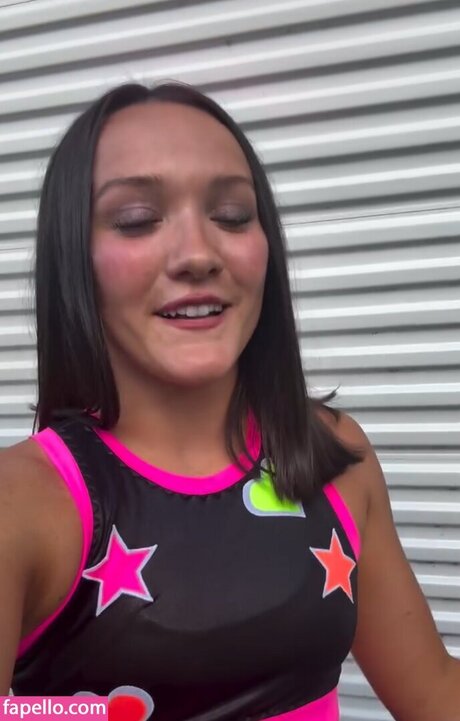 Izzy Moreno étoile magnifique photo