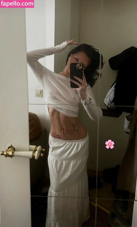 Neea Kuosmanen jolie étoile archive