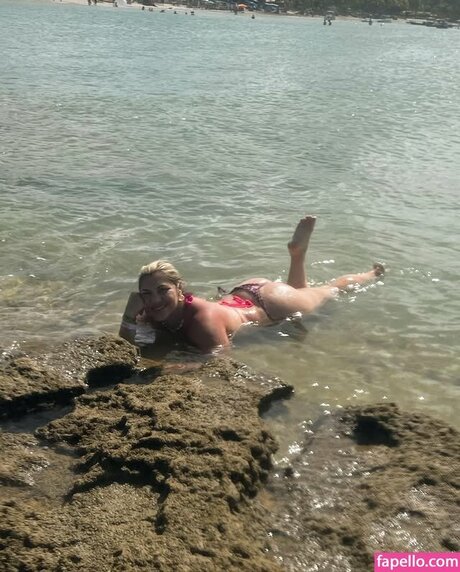 Bethe Correia actrice de nus image