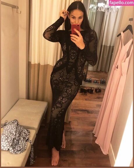 Katsiaryna Kavaleva star du porno chaude des photos