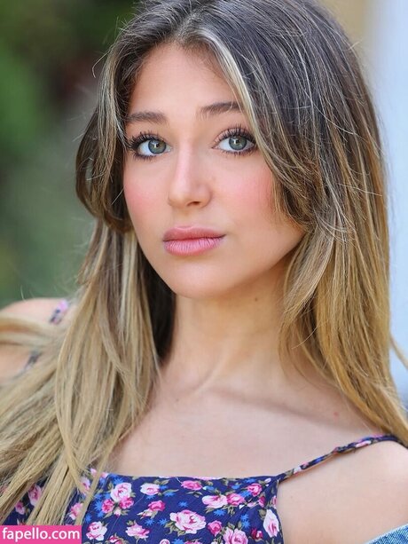 Katsiaryna Kavaleva actrice de nus photos