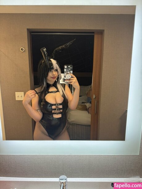 Saltedfishcakes actrice hd des photos