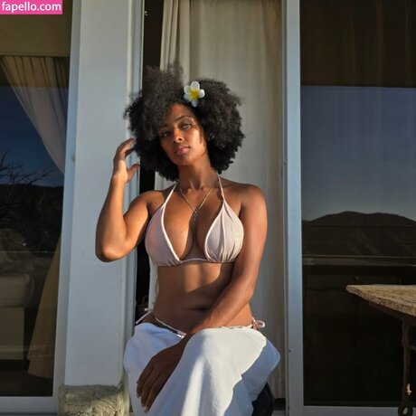 Jessica Nahomy actrice xxx photo