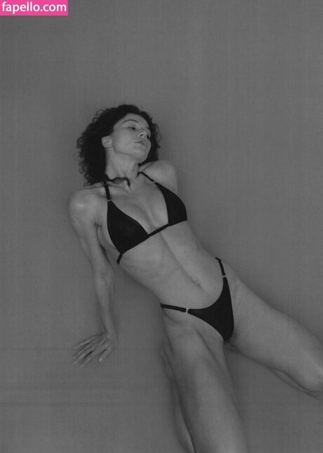 Tatyana Luzgina beau modèle photo