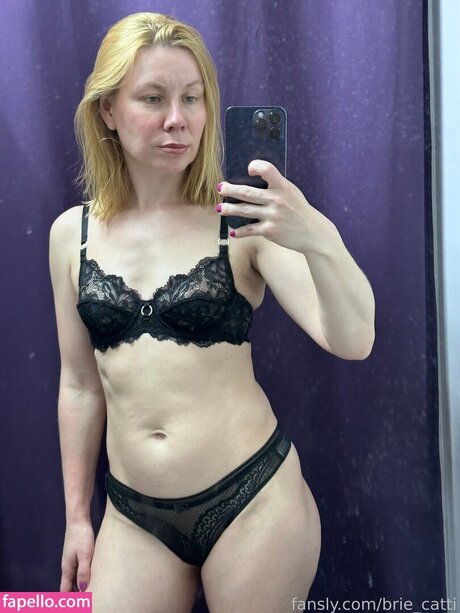 Brie cattii actrice sexy img