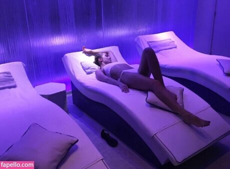 tonyapredko actrice artistique galeries