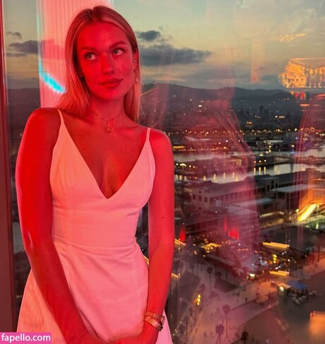 tonyapredko étoile nue collection