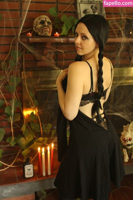 Brianna Knickerbocker actrice de nus photos