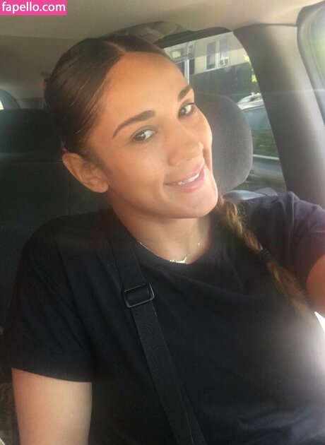 Amanda Serrano star du porno parfaite galeries