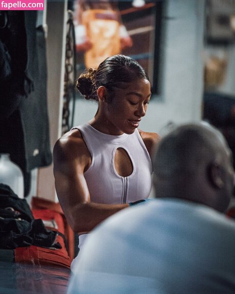 Alycia Baumgardner jolie actrice photo