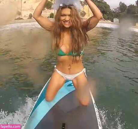 Nia Peeples modèle adulte galerie