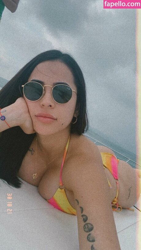 Gabriella Monasterios étoile nue images