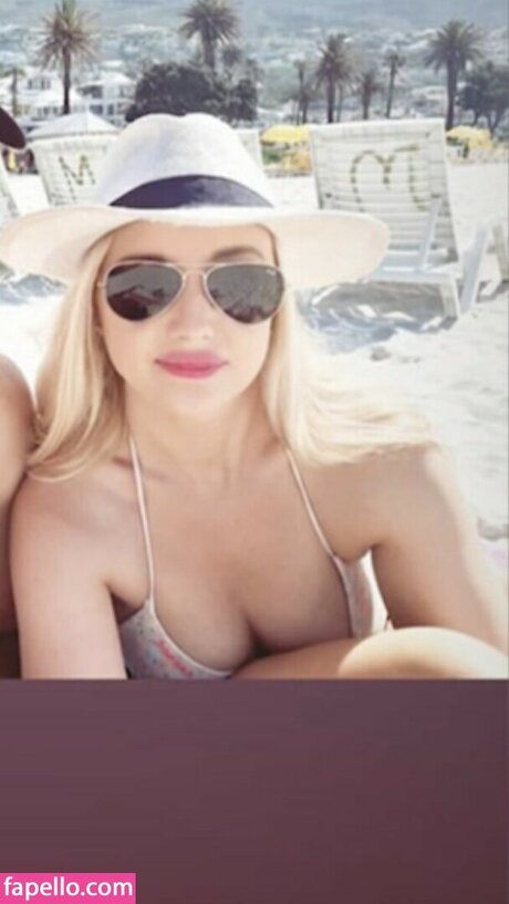 Amber Koltzow Bastick xxx star du porno des photos